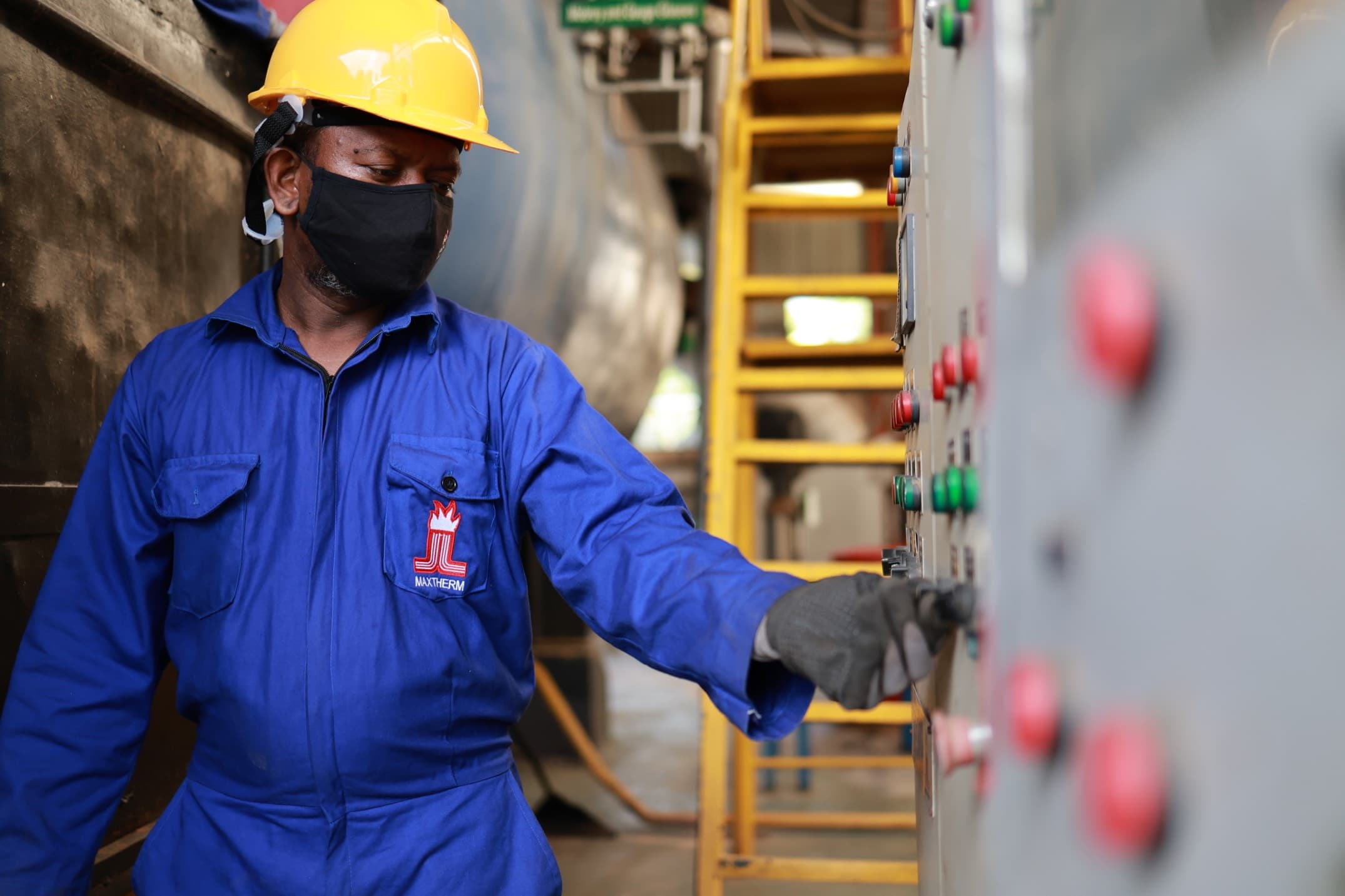 Maxtherm industrial installation slide 4